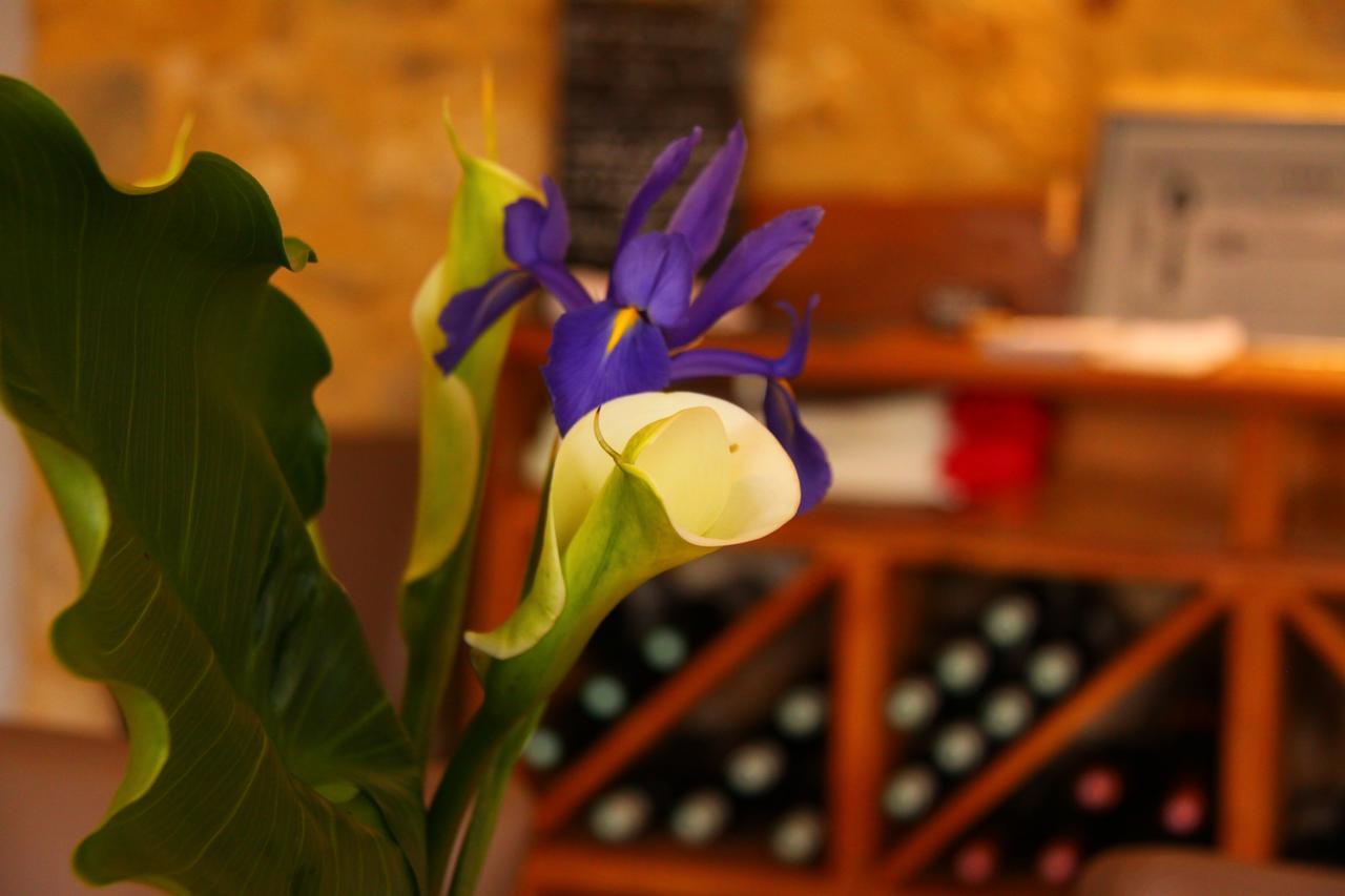 Hotel Restaurant La Traverse Cénac-et-Saint-Julien エクステリア 写真